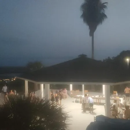 La Pagoda 3* Gizzeria