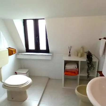 La Pagoda 3* Gizzeria